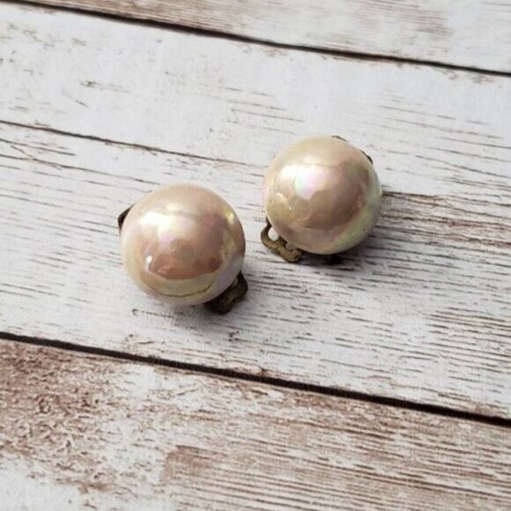 Vintage Clip On Earrings - Pearlescent Domed Circle/Round